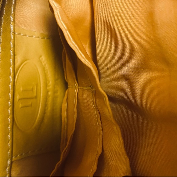New York Toronto genuine leather yellow clutch/ wristlet . - Picture 7 of 8
